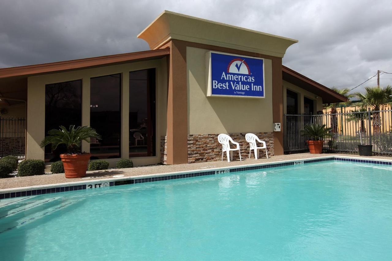 Americas Best Value Inn Angleton Facilități foto