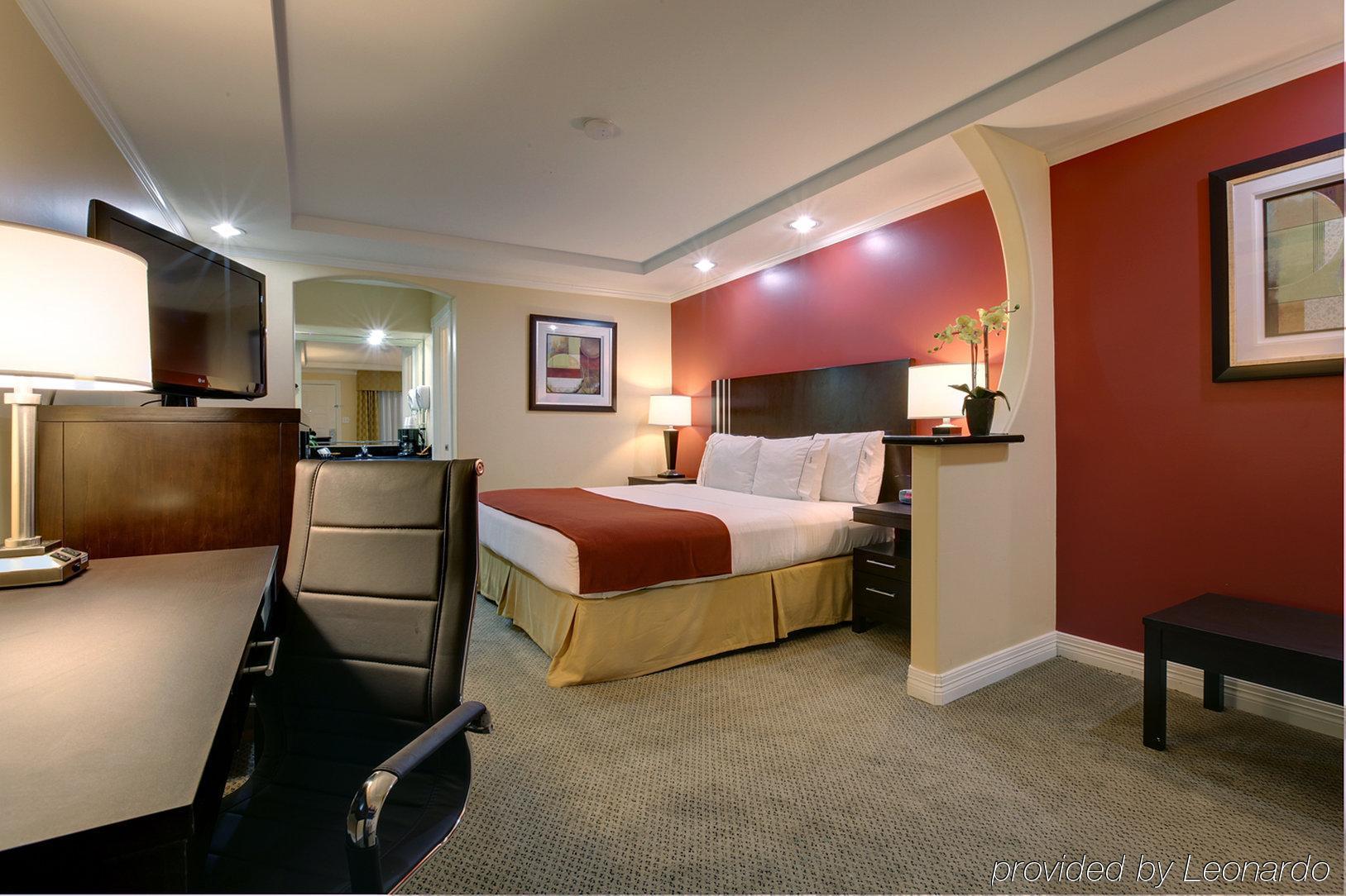 Americas Best Value Inn Angleton Cameră foto