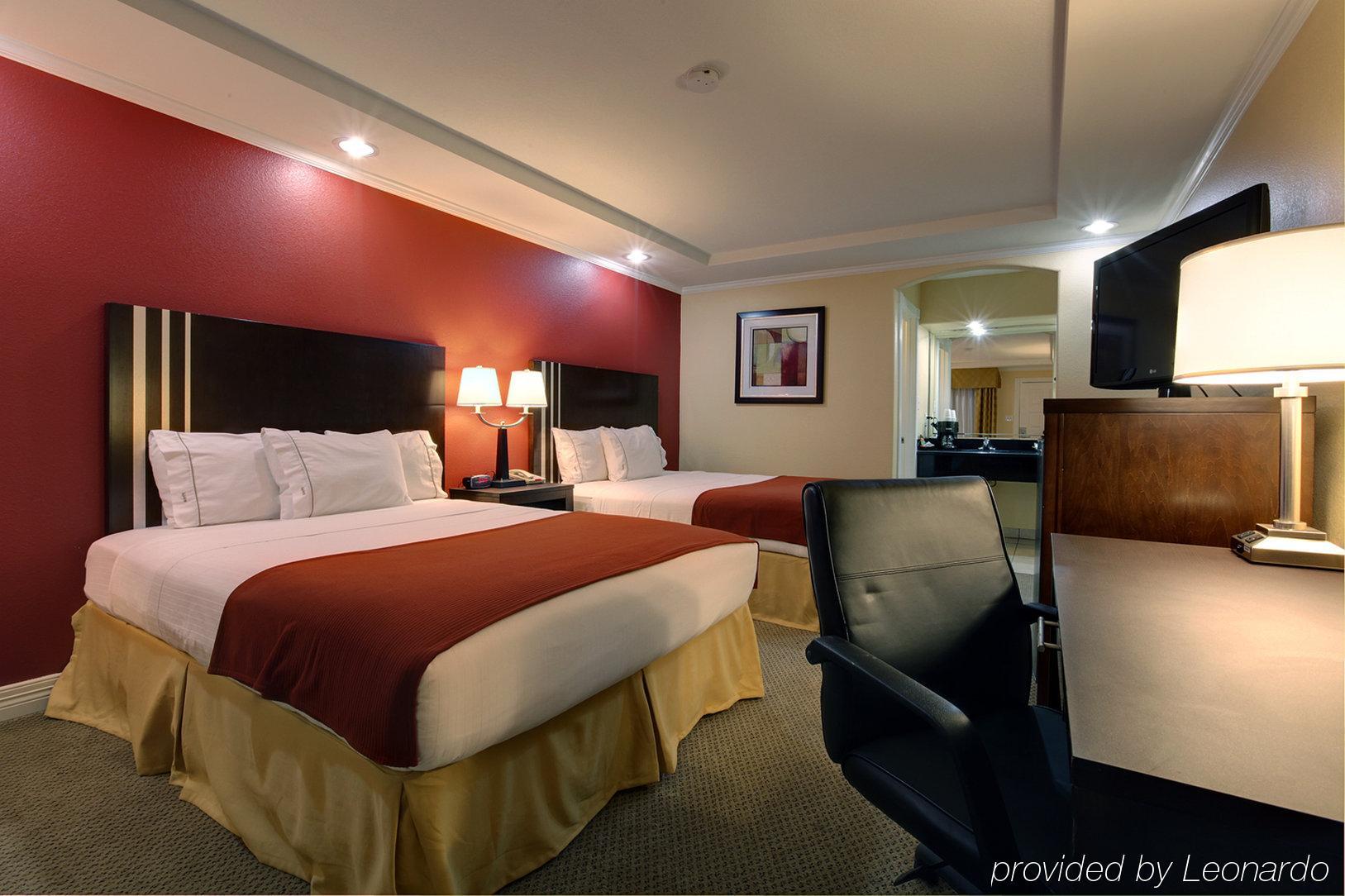 Americas Best Value Inn Angleton Cameră foto