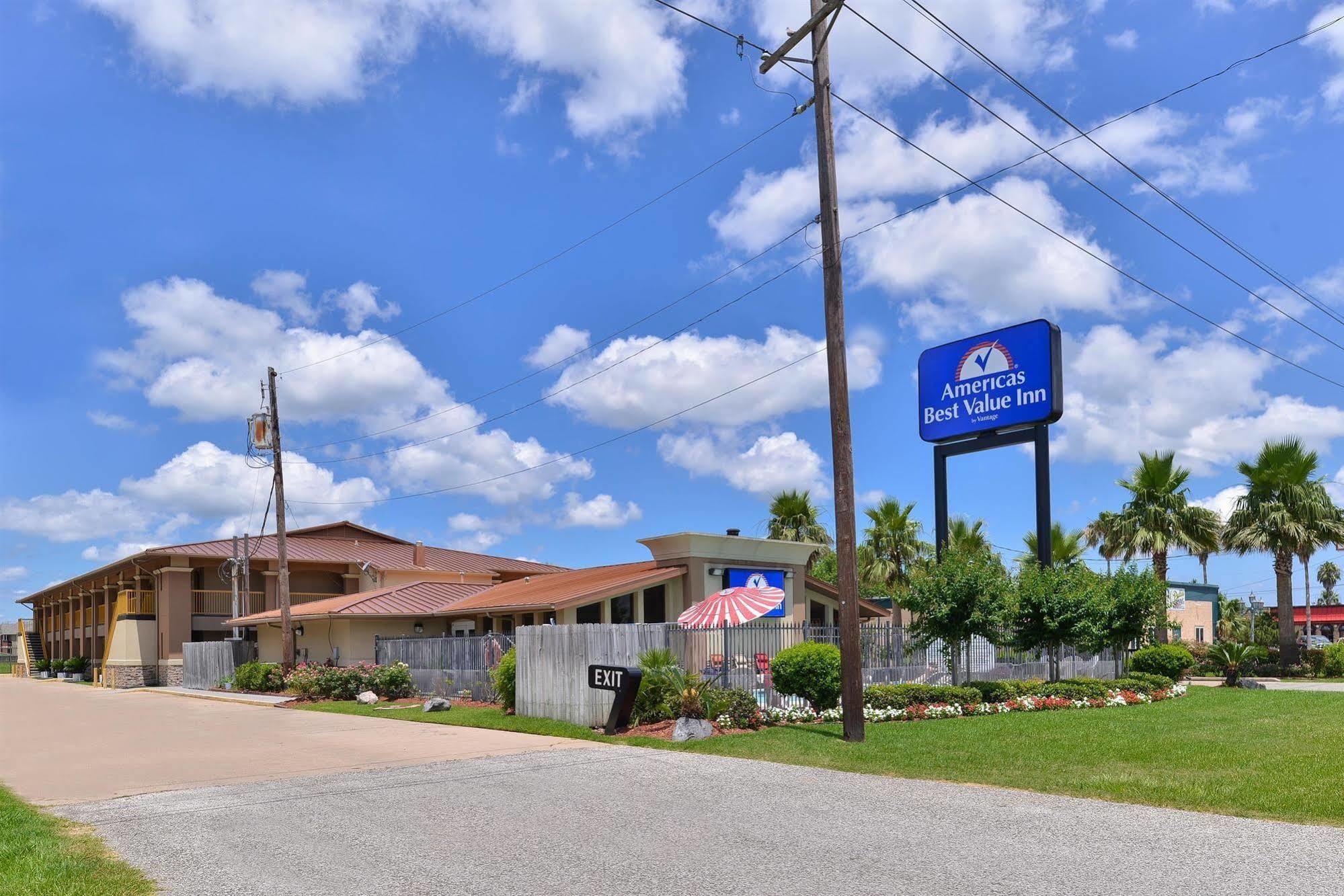 Americas Best Value Inn Angleton Exterior foto